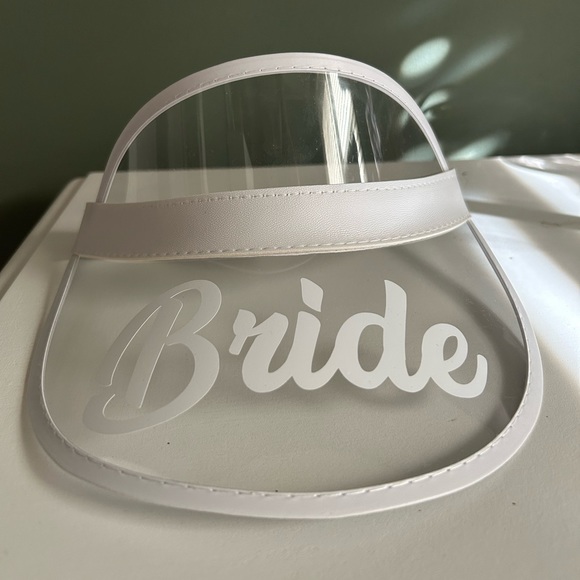 BRAND NEW Bride Clear and White Visor - Picture 4 of 6